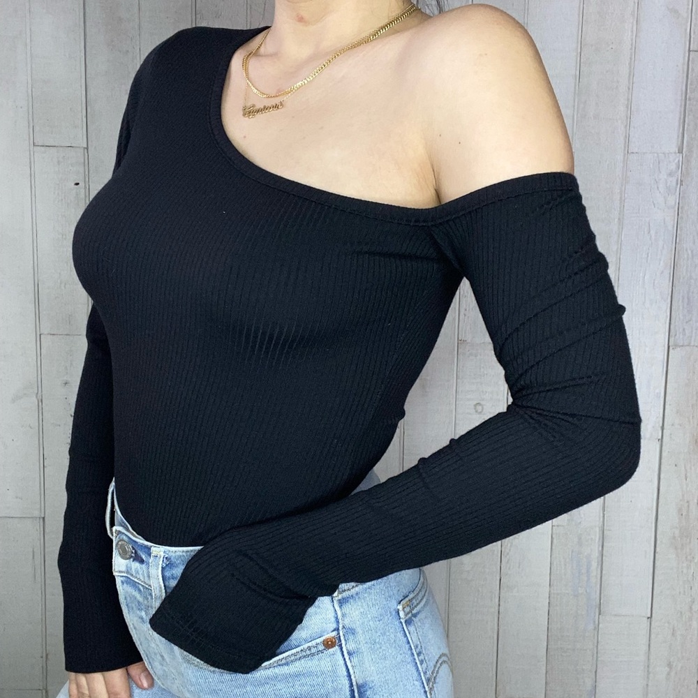 LF Black Long Sleeve Cold Shoulder Top